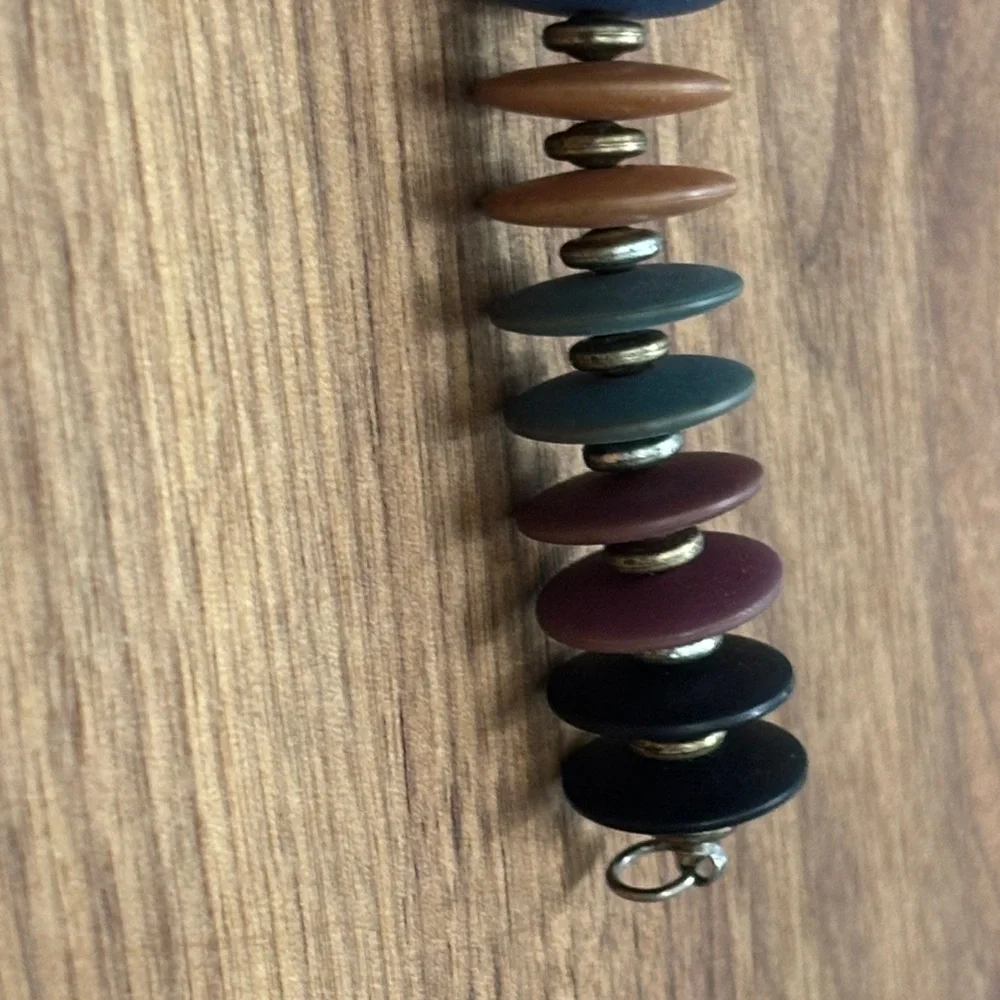 Colorful Beaded Necklace with Mixed Hues